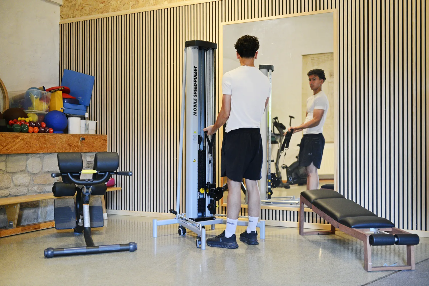 Physiotherapie Saskia Schröck GbR - Kältekammer Steinweg Halle - Mann macht Sport
